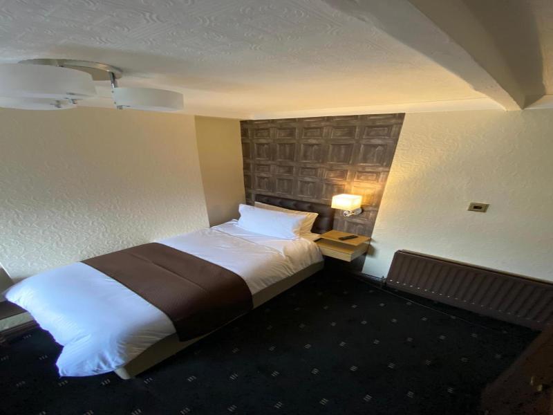 The Redwell Inn image