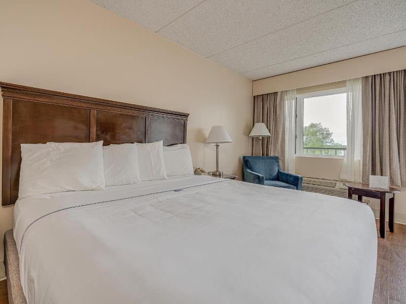 Bonnie Castle Resort & Marina image