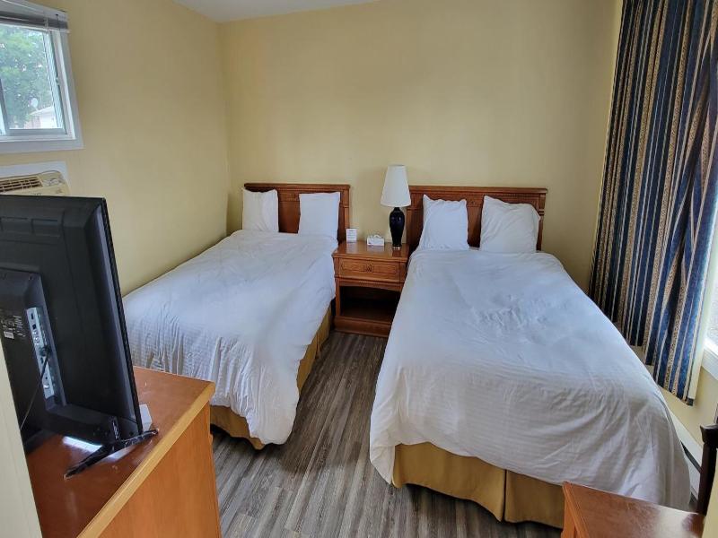 North Shore Wayside Inn, Blind River
