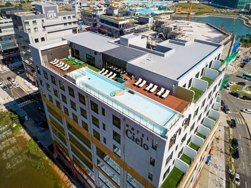 Hotel Cielo image