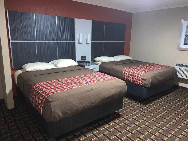 Budget Inn Lake Wales image