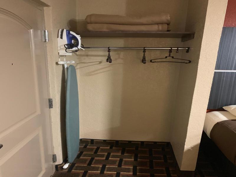 Budget Inn Lake Wales image