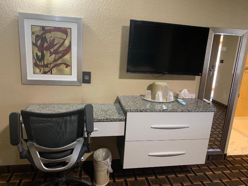 Budget Inn Lake Wales image