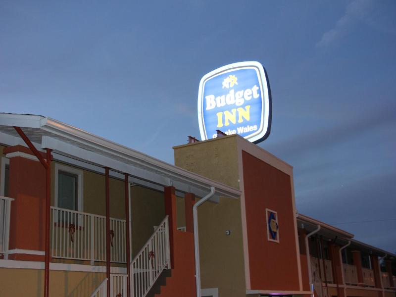 Budget Inn Lake Wales image