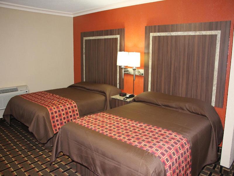 Budget Inn Lake Wales image