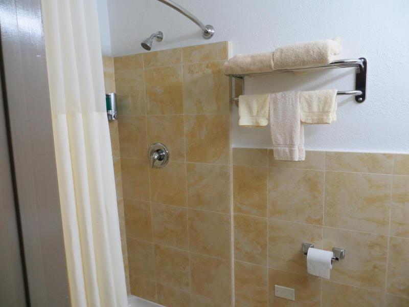 Budget Inn Lake Wales image