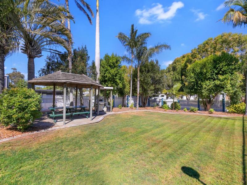 White Crest Apartments image