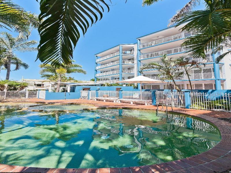 White Crest Apartments image