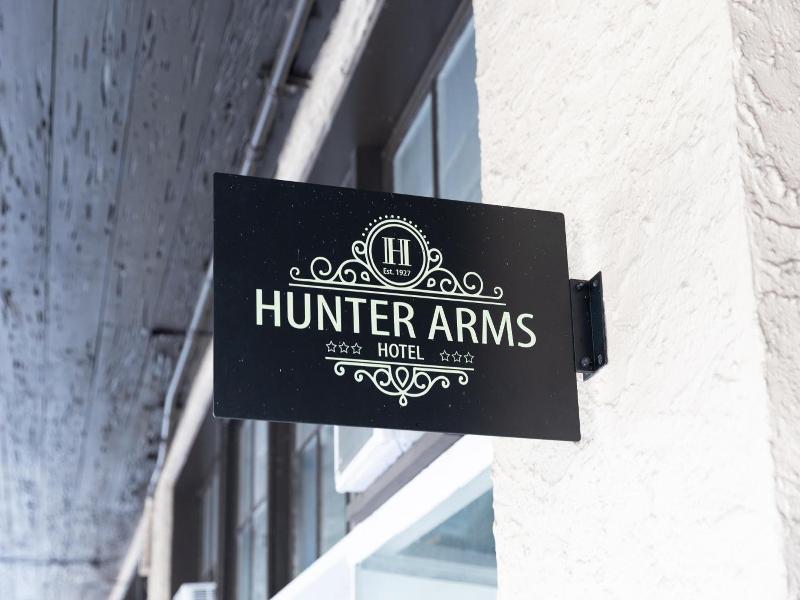 Hunter Arms Hotel image