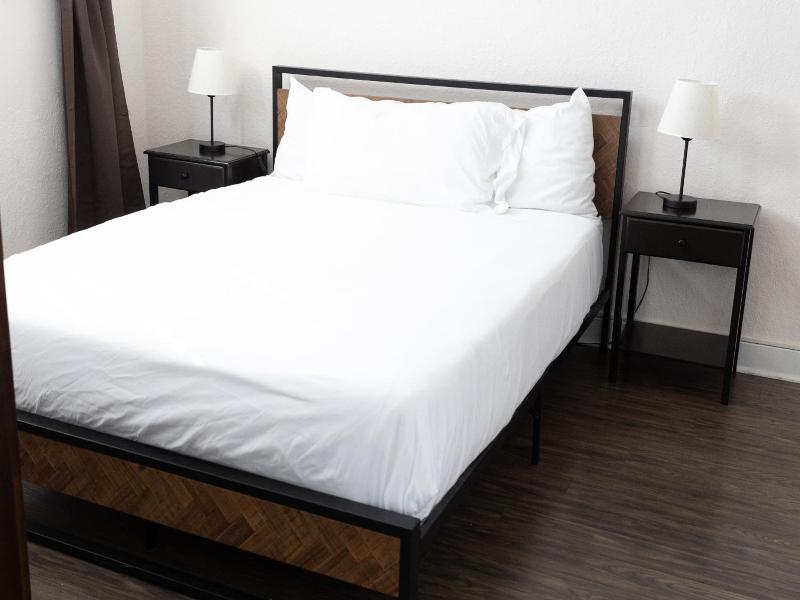 Hunter Arms Hotel image