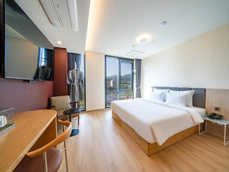 Hound Hotel Ulsan image