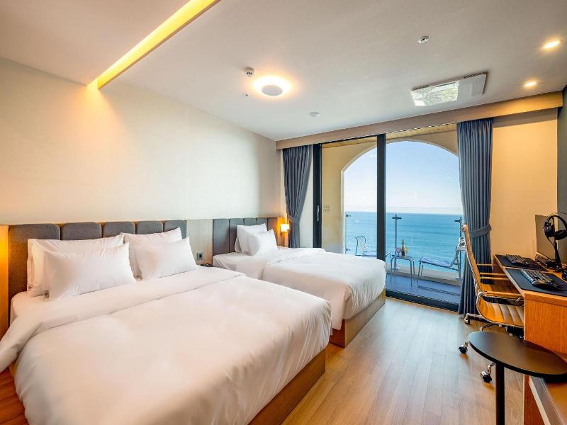 Hound Hotel Ulsan image