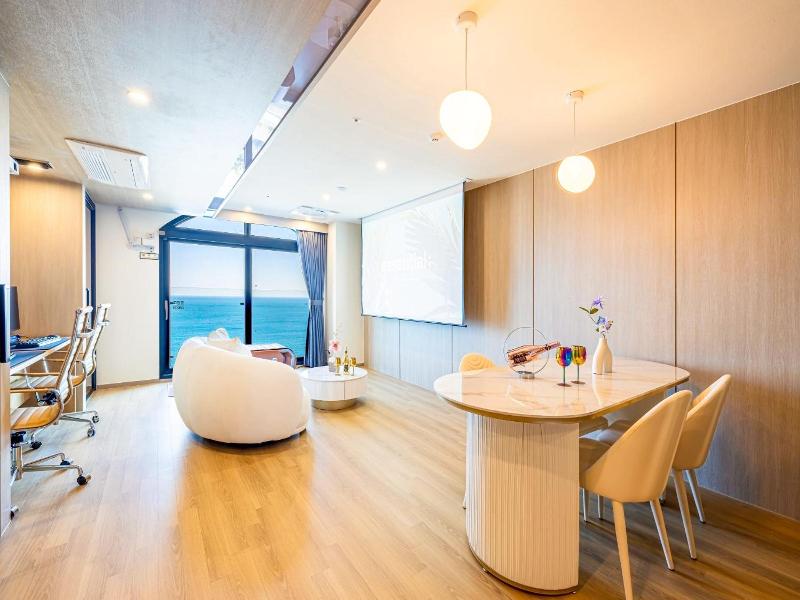 Hound Hotel Ulsan image