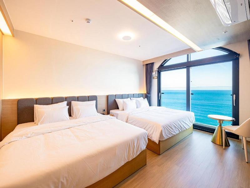 Hound Hotel Ulsan image