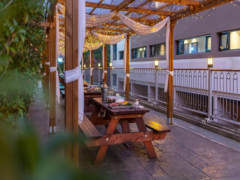 Friemily Pool Villa & Hotel image