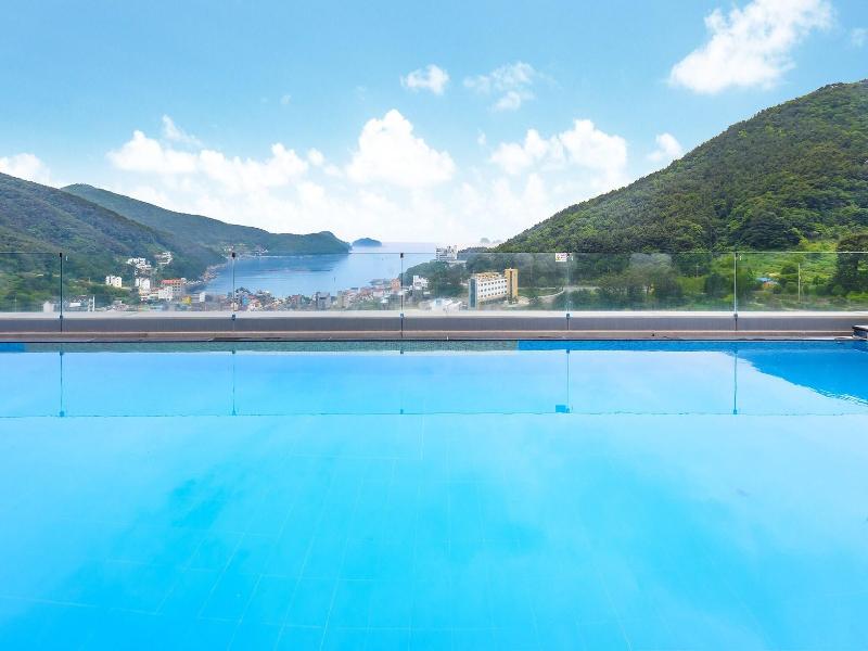 Friemily Pool Villa & Hotel image