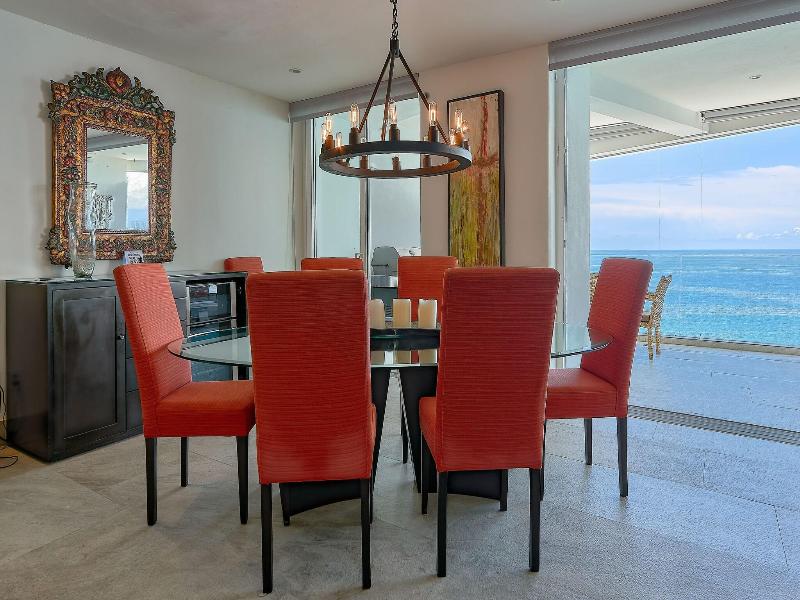 Maxwell Residences At Indah image