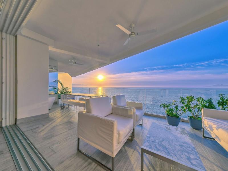 Maxwell Residences At Indah image