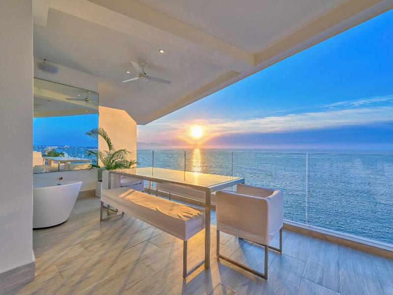 Maxwell Residences At Indah image