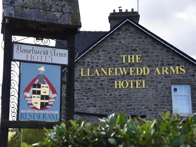 The Llanelwedd Arms Hotel image