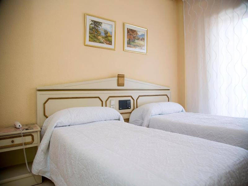 Hotel Reina Victoria