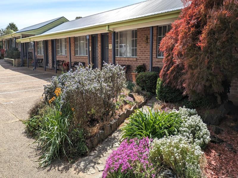 Highlands Motor Inn image