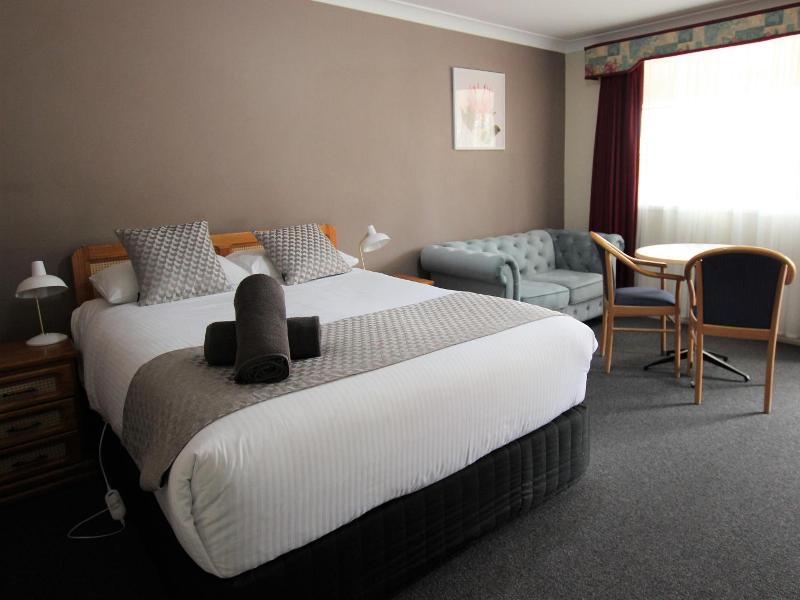 Highlands Motor Inn image