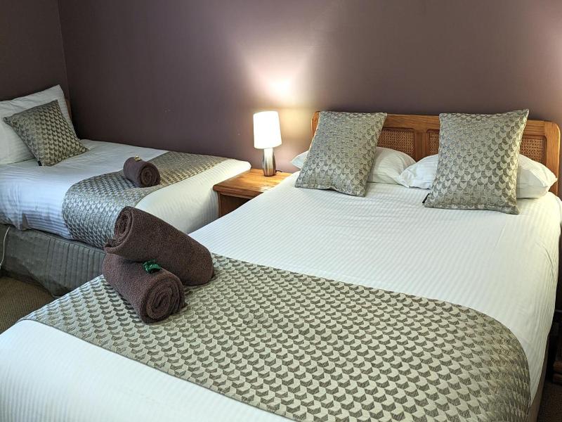 Highlands Motor Inn image