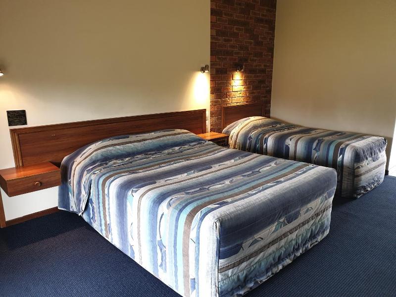The Finley Palm Motor Inn