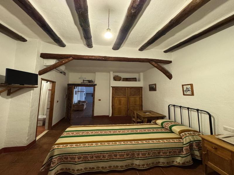 Posada de Jose Maria El Tempranillo image