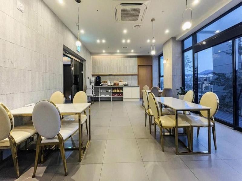 Brown Dot Hotel Yangsan Seochang image