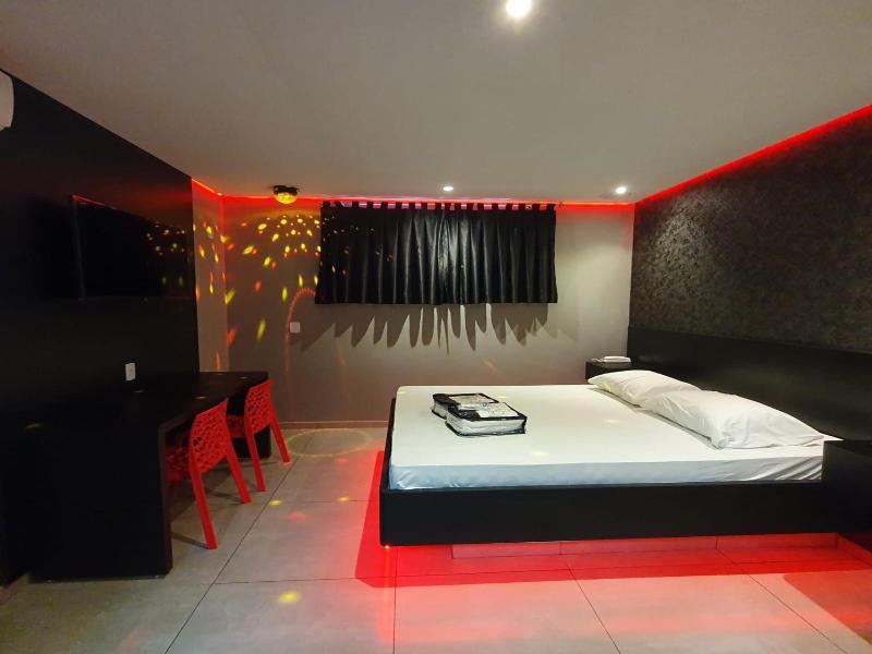 Desejo Motel, Araçoiaba da Serra