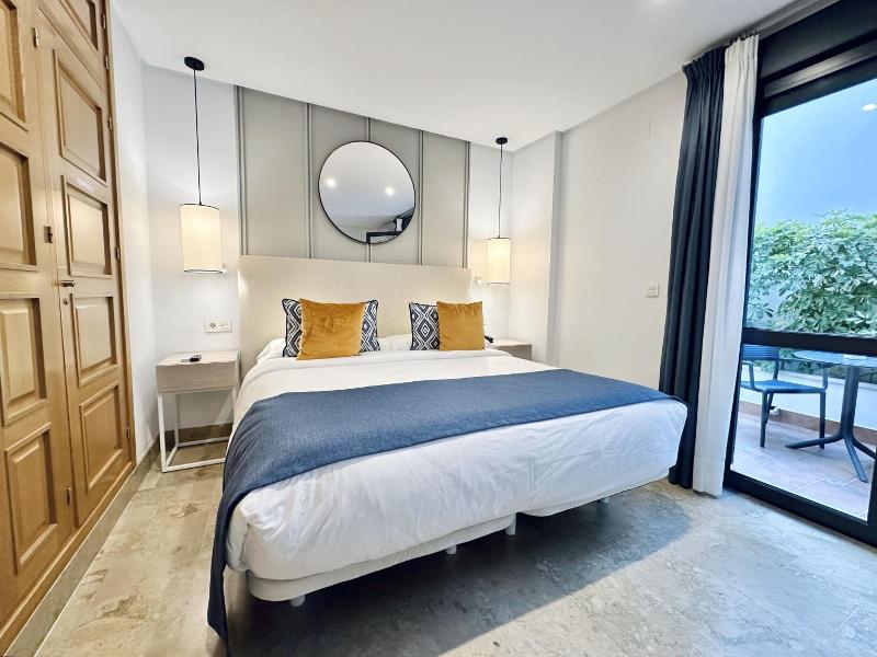 Hotel Apartamentos Marina Luz image