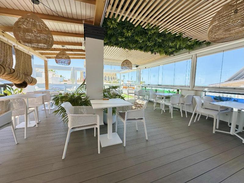 Hotel Apartamentos Marina Luz image