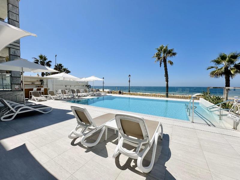 Hotel Apartamentos Marina Luz image