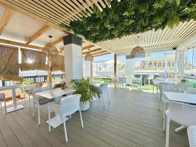 Hotel Apartamentos Marina Luz image