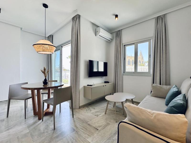 Hotel Apartamentos Marina Luz image