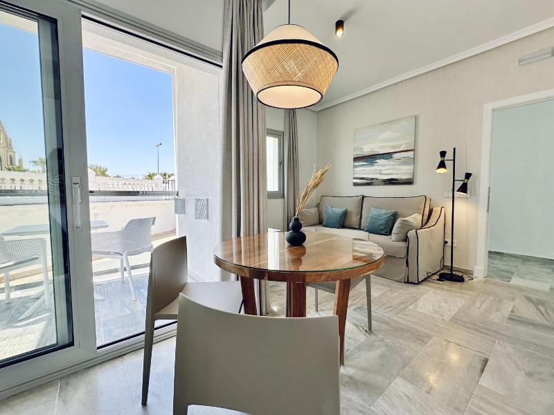 Hotel Apartamentos Marina Luz image