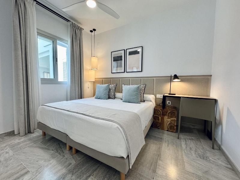Hotel Apartamentos Marina Luz image