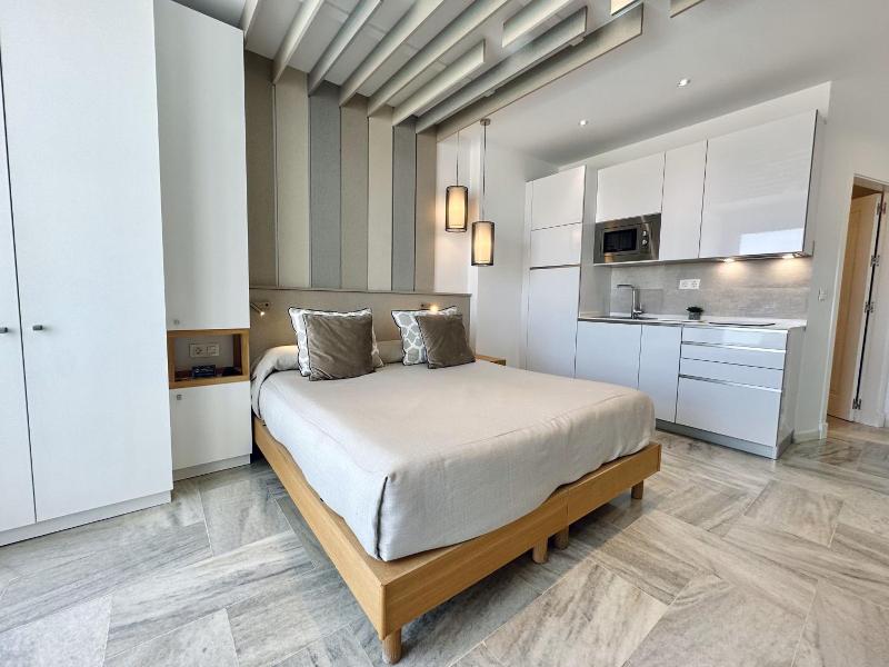 Hotel Apartamentos Marina Luz image