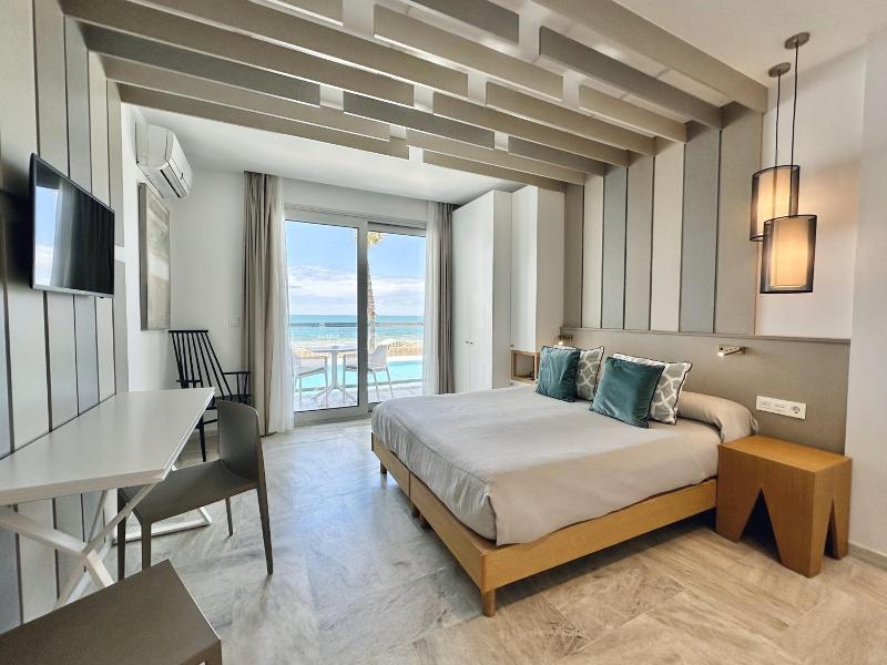 Hotel Apartamentos Marina Luz image