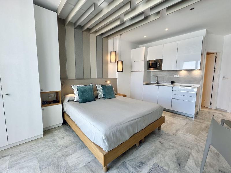 Hotel Apartamentos Marina Luz image