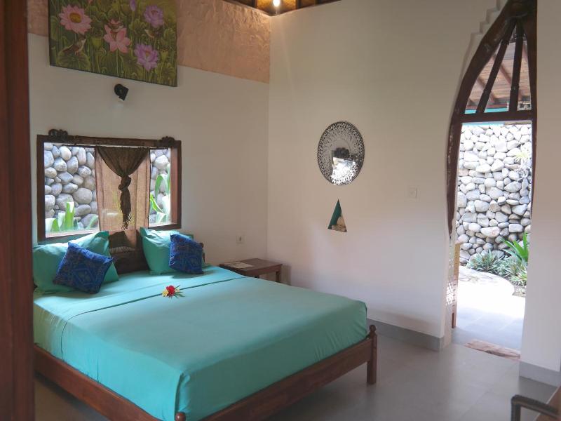 1000 Dream Bungalow image