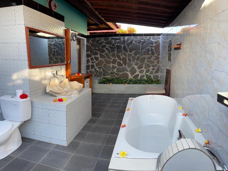 1000 Dream Bungalow image