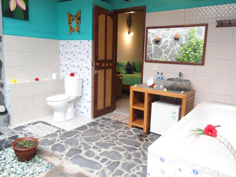 1000 Dream Bungalow image