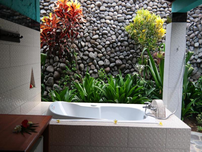 1000 Dream Bungalow image