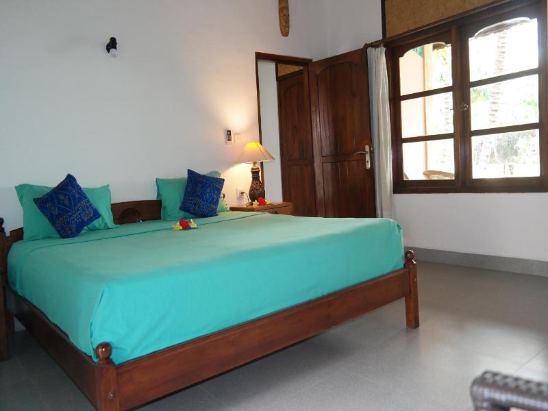 1000 Dream Bungalow image