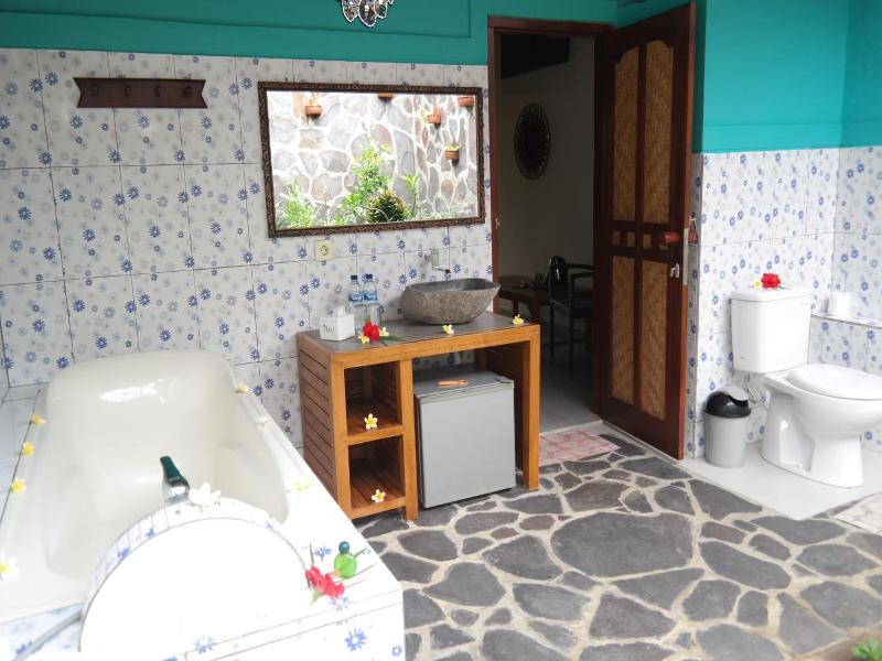 1000 Dream Bungalow image