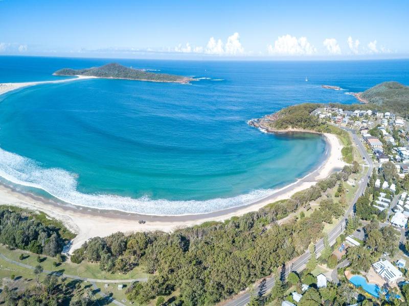 Fingal Bay Holiday Park image