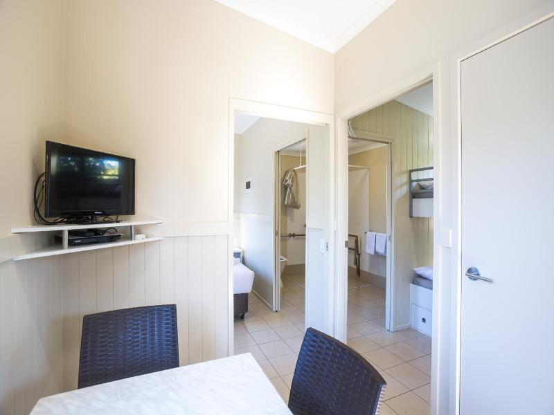 Fingal Bay Holiday Park image